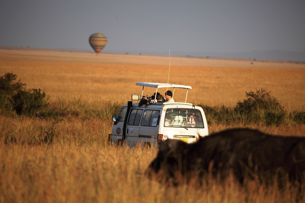 safari tour van for hire in nairobi, kenya